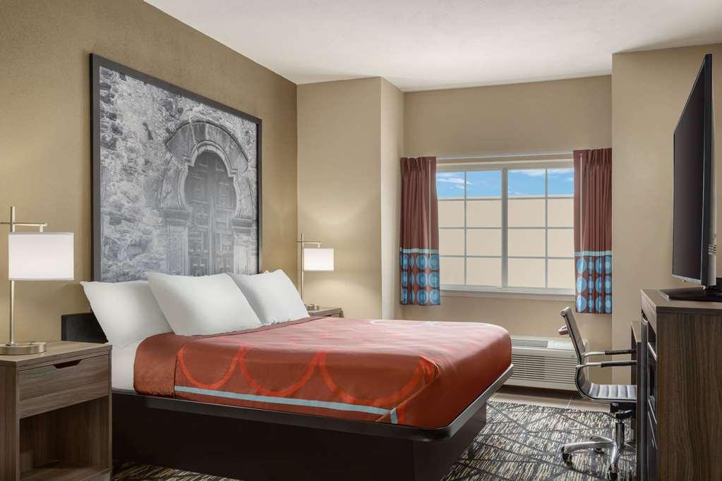 Super 8 By Wyndham San Antonio Airport North Ξενοδοχείο Δωμάτιο φωτογραφία